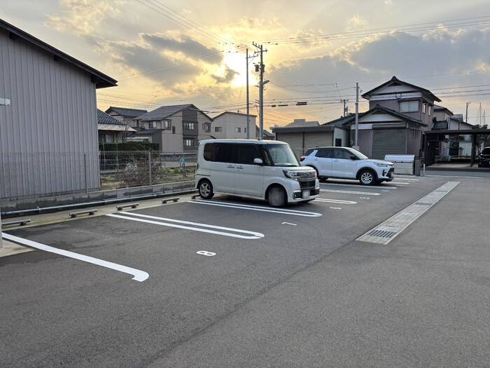 クレシア山総Ⅱの駐車場