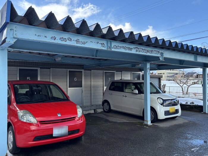ファミール五反田の駐車場
