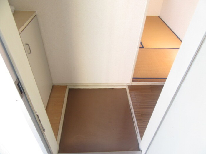ハイツ水越　Bの玄関