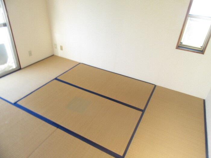 ハイツ水越　Bの和室