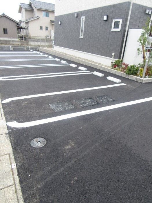 Solana(ｿﾗｰﾅ)の駐車場