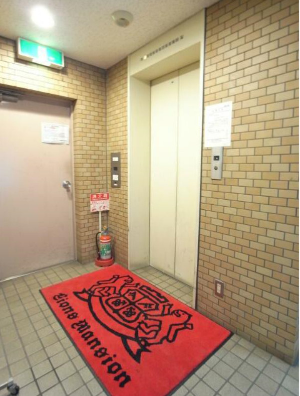 ライオンズマンション御徒町第三のロビー