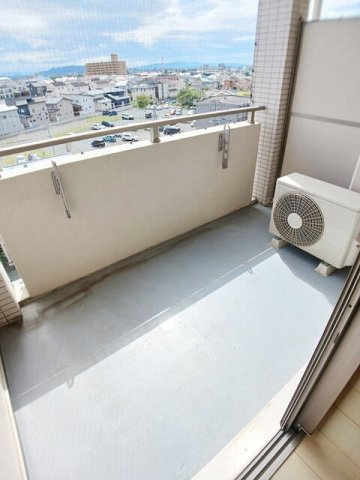 アネックス小峯のバルコニー|開放的で明るい空間を演出してくれるバルコニーです