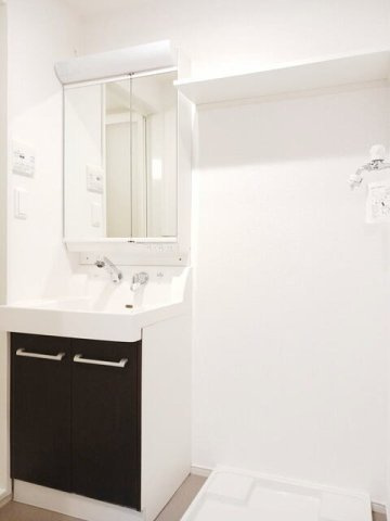アネックス小峯の洗面所|忙しい朝には欠かせない洗面所です