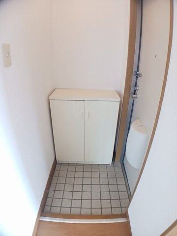 シャトレーゼⅡの玄関|きれいな玄関です