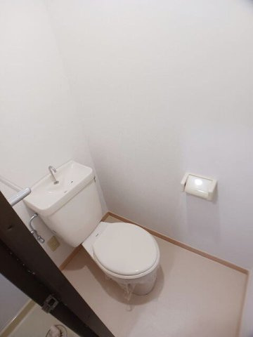 ヒガシコート宮ノ上のトイレ|トイレもきれいです