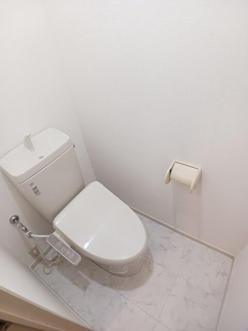 熊本市東区小山１丁目のアパートのトイレ|落ち着いたトイレです