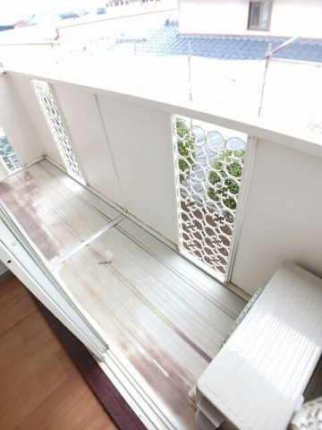 熊本市東区小山２丁目のアパートのバルコニー|開放的で明るい空間を演出してくれるバルコニーです