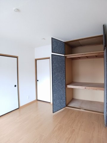 熊本市東区小山２丁目のアパートの収納|ちょっとした収納スペースも充実しています