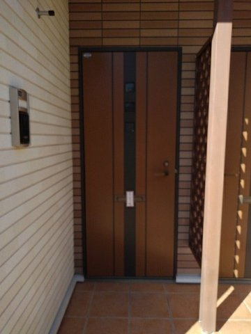 熊本市北区高平２丁目のアパートのエントランス|落ち着いたエントランスです