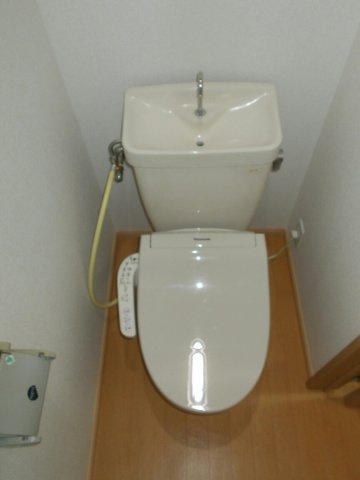熊本市北区鹿子木町のアパートのトイレ|シンプルで使いやすいトイレです