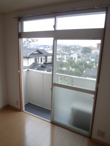 熊本市北区龍田６丁目のアパートのバルコニー|落ち着いた時間を過ごせるバルコニーです