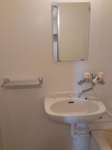 熊本市北区龍田６丁目のアパートの洗面所|コンパクトで使いやすい洗面所