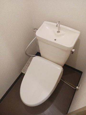 熊本市北区龍田６丁目のアパートのトイレ|ゆったりとした空間のトイレです