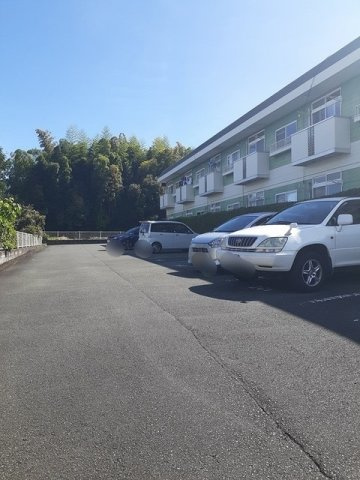 熊本市北区西梶尾町のアパートの駐車場|カースペースがあります