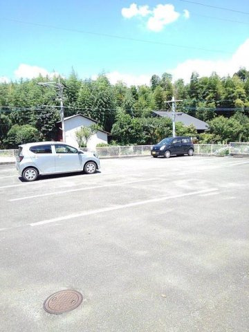 熊本市北区西梶尾町のアパートの駐車場|カースペースがあります