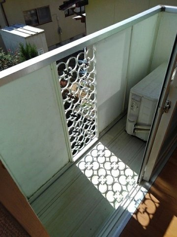 熊本市北区西梶尾町のアパートのバルコニー|外からの目が気にならないバルコニーで洗濯物が干せます