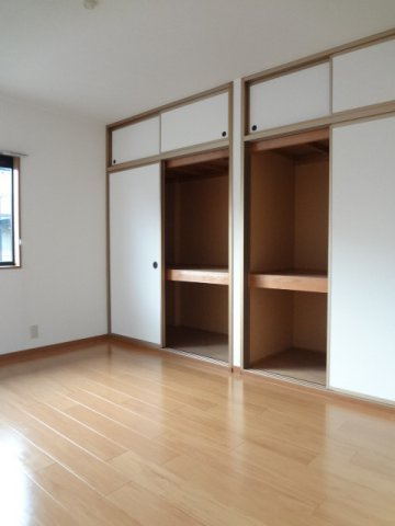 合志市豊岡のアパートの収納|便利な収納スペースです