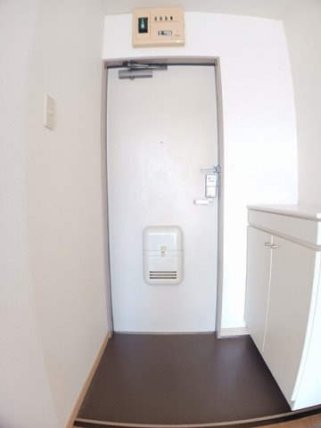 合志市須屋のアパートの玄関|ゆったりとした玄関です