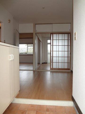 熊本市北区西梶尾町のアパートの玄関|きれいな玄関です