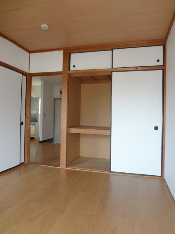 熊本市北区西梶尾町のアパートの収納|ちょっとした収納スペースも充実しています