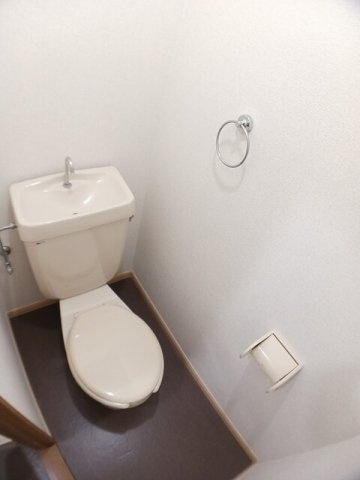 熊本市北区鶴羽田４丁目のアパートのトイレ|トイレです