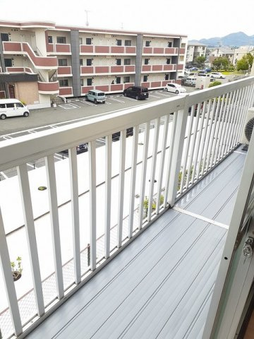 合志市須屋のアパートのバルコニー|開放的で明るい空間を演出してくれるバルコニーです