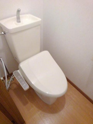 熊本市北区龍田６丁目の賃貸マンションのトイレ|シンプルで使いやすいトイレです