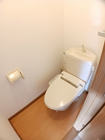 合志市須屋のアパートのトイレ|シンプルで使いやすいトイレです