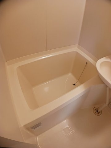 合志市須屋のアパートの浴室|日々の疲れを癒すお風呂付です