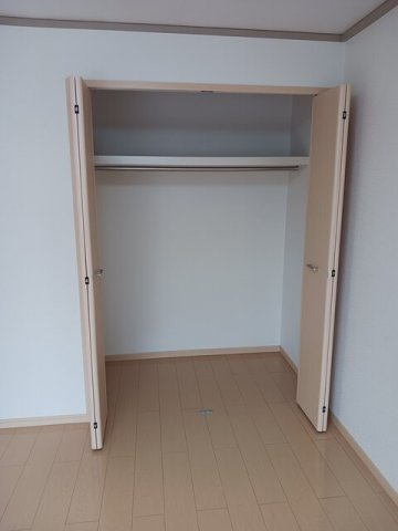 合志市須屋のアパートの収納|収納豊富です