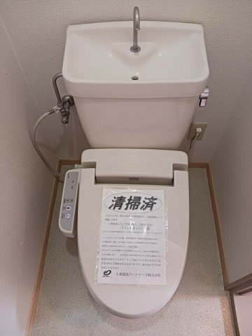 合志市須屋のアパートのトイレ|コンパクトで使いやすいトイレです