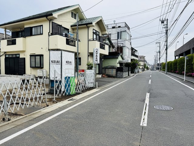 八王子市　並木町　新築一戸建て　２期の前面道路含む現地写真|～南東7.2ｍ道路に面しています～