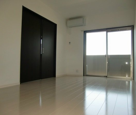 熊本市中央区新屋敷２丁目の賃貸マンションの洋室