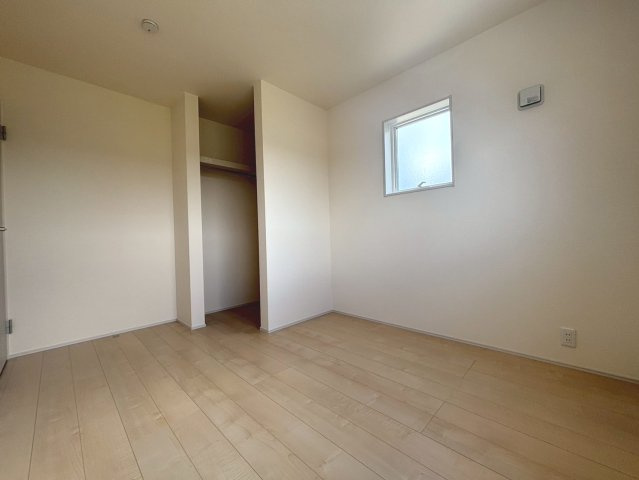 リーブルガーデン　関市笠屋2丁目　全3区画分譲のトイレ|超表面平滑加工とイオンパワーの「セフィオンテクト」加工で、汚れが付きにくく落ちやすい仕様で清潔です。
便器にフチがないので汚れが隠れて見えない部分がありません。お手入れがとってもラクラクです。