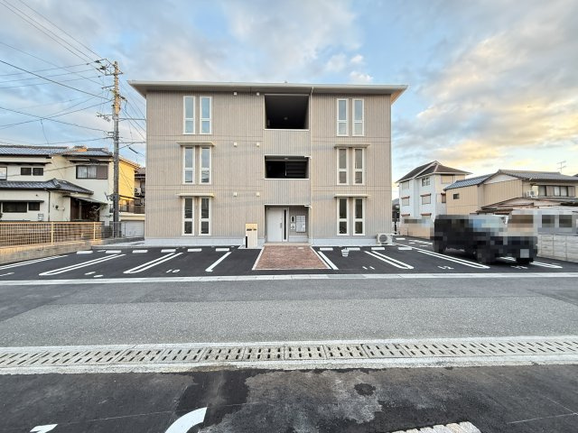 ステラヴィータ A棟の駐車場