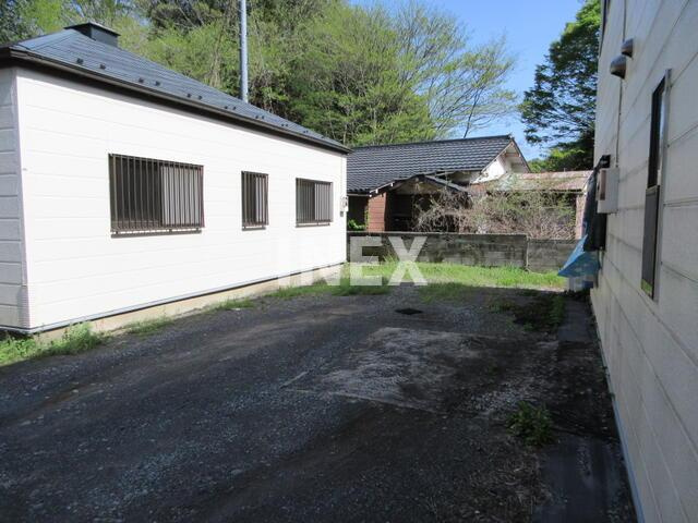 横浜市旭区西川島町のテラスの駐車場