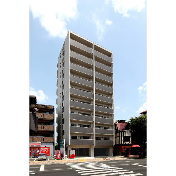 熊本市中央区新屋敷３丁目の賃貸マンションの外観