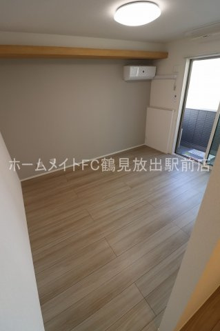 大阪市鶴見区放出東１丁目のアパートの居間・リビング