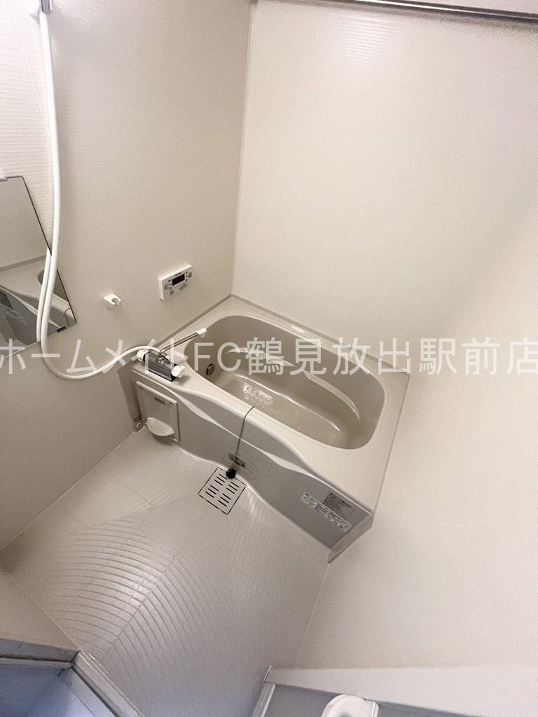 東大阪市森河内西１丁目のアパートの浴室