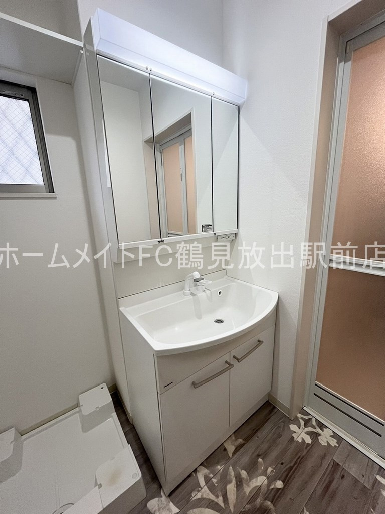 大阪市鶴見区横堤２丁目のアパートの独立洗面台