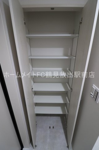 大阪市鶴見区中茶屋１丁目のアパートの収納