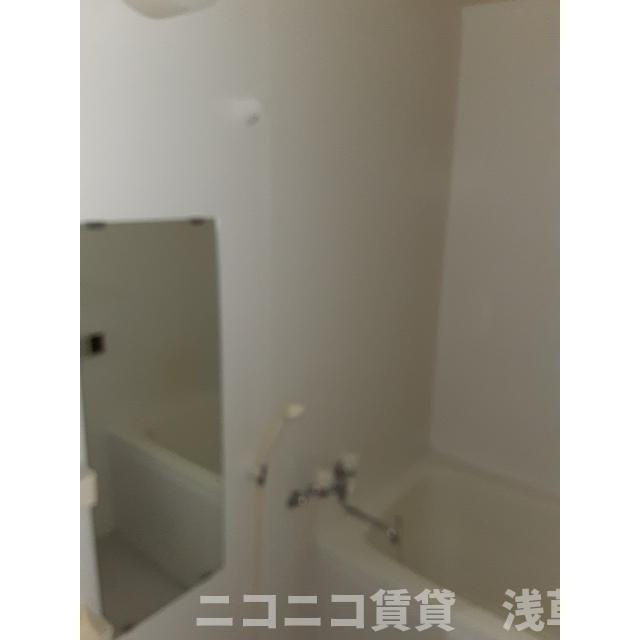 ロイヤルガーデン哲学堂の浴室