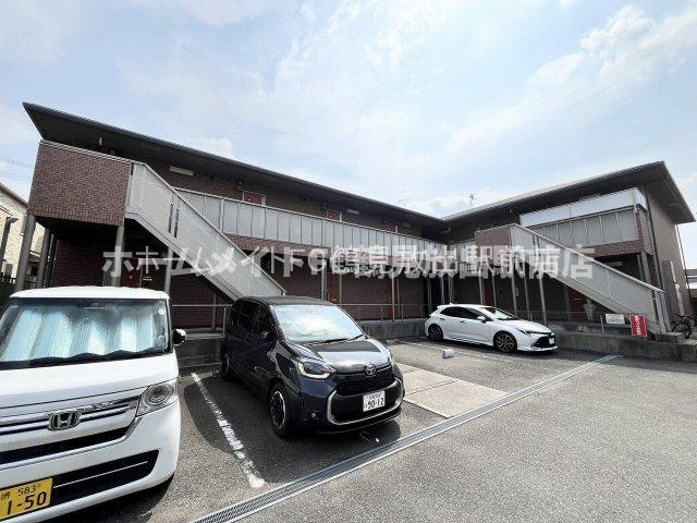 東大阪市西堤西のハイツの外観