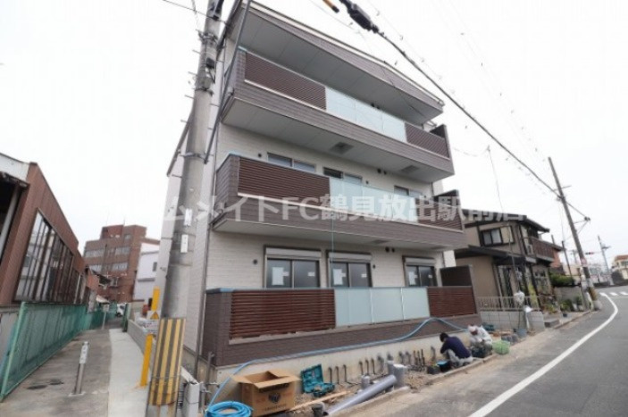 東大阪市鴻池徳庵町のアパートの外観