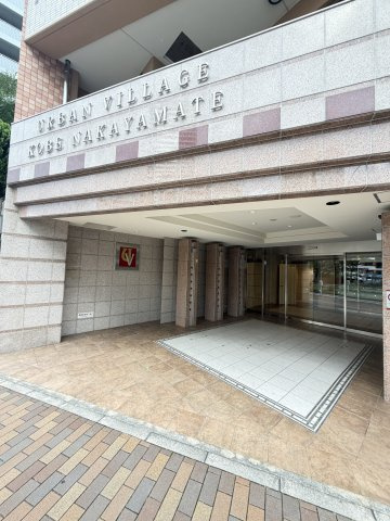 アーバンヴィレッジ神戸中山手のエントランス