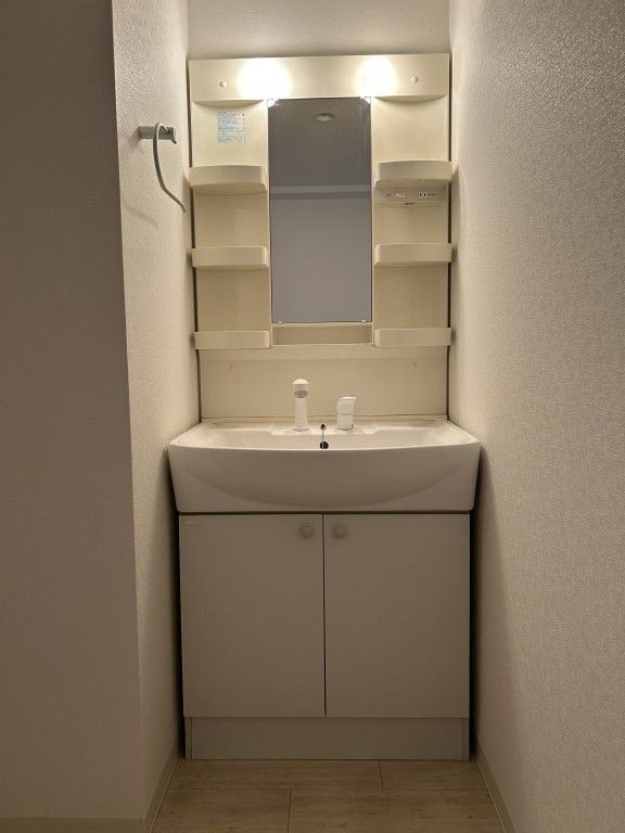 コンフォールメゾンの洗面所
