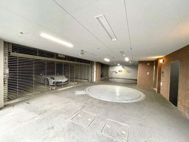 レジディア代官山の駐車場|車をお持ちの方に嬉しい駐車場付きの物件です