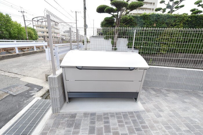 エレナ本山の外観
