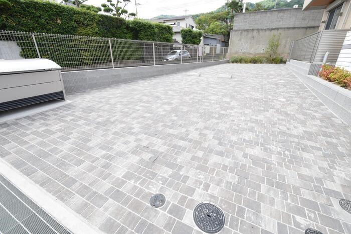 エレナ本山の外観